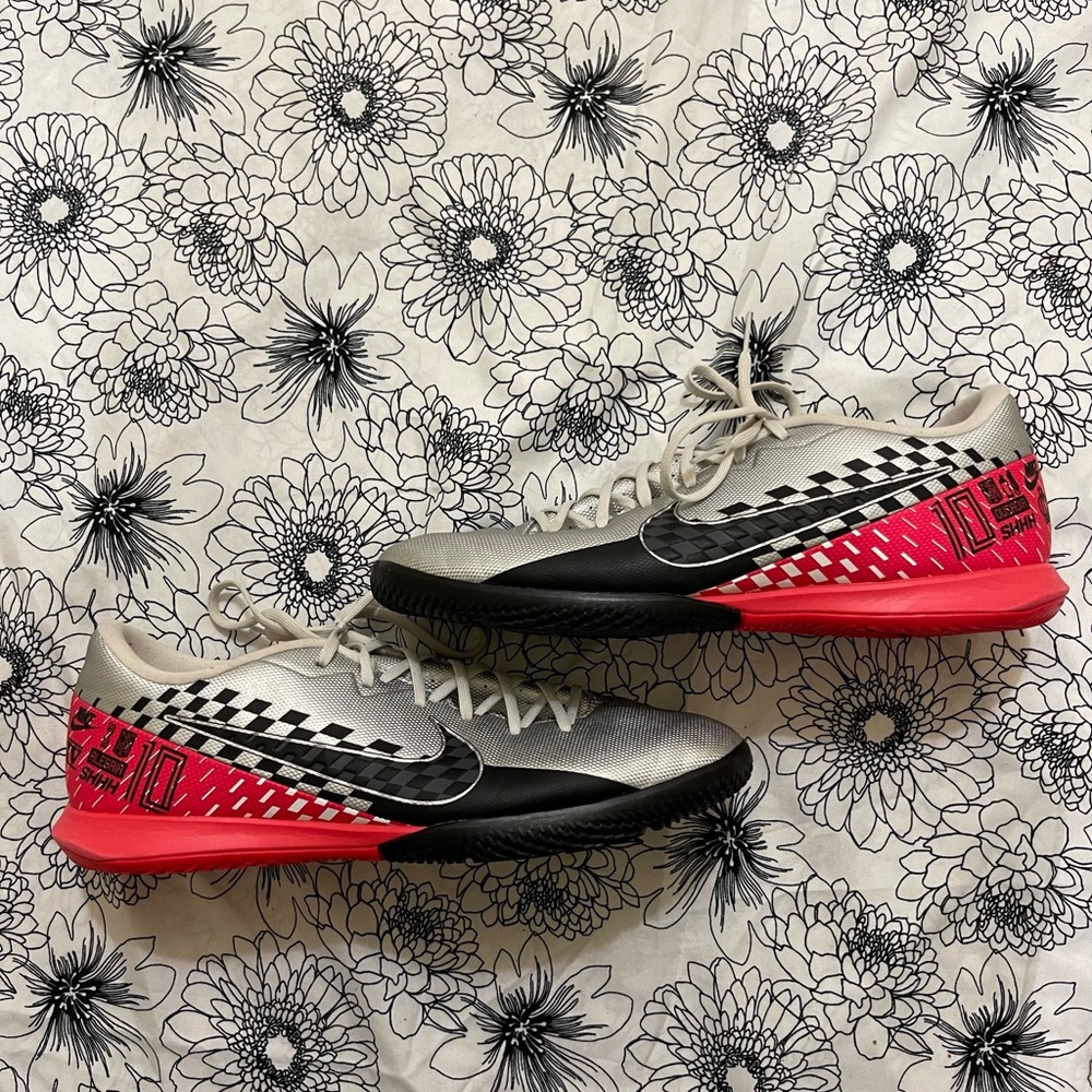 Nike Jr Vapor 13 Academy Neymar Jr. IC Indoor Soccer shoes